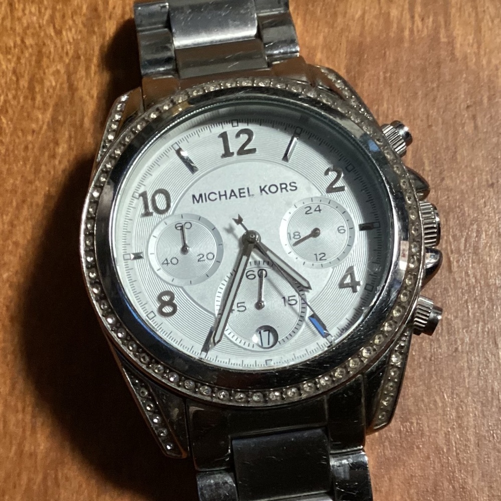 Michael Kors Silver-tone Women’s Watch MK-5165